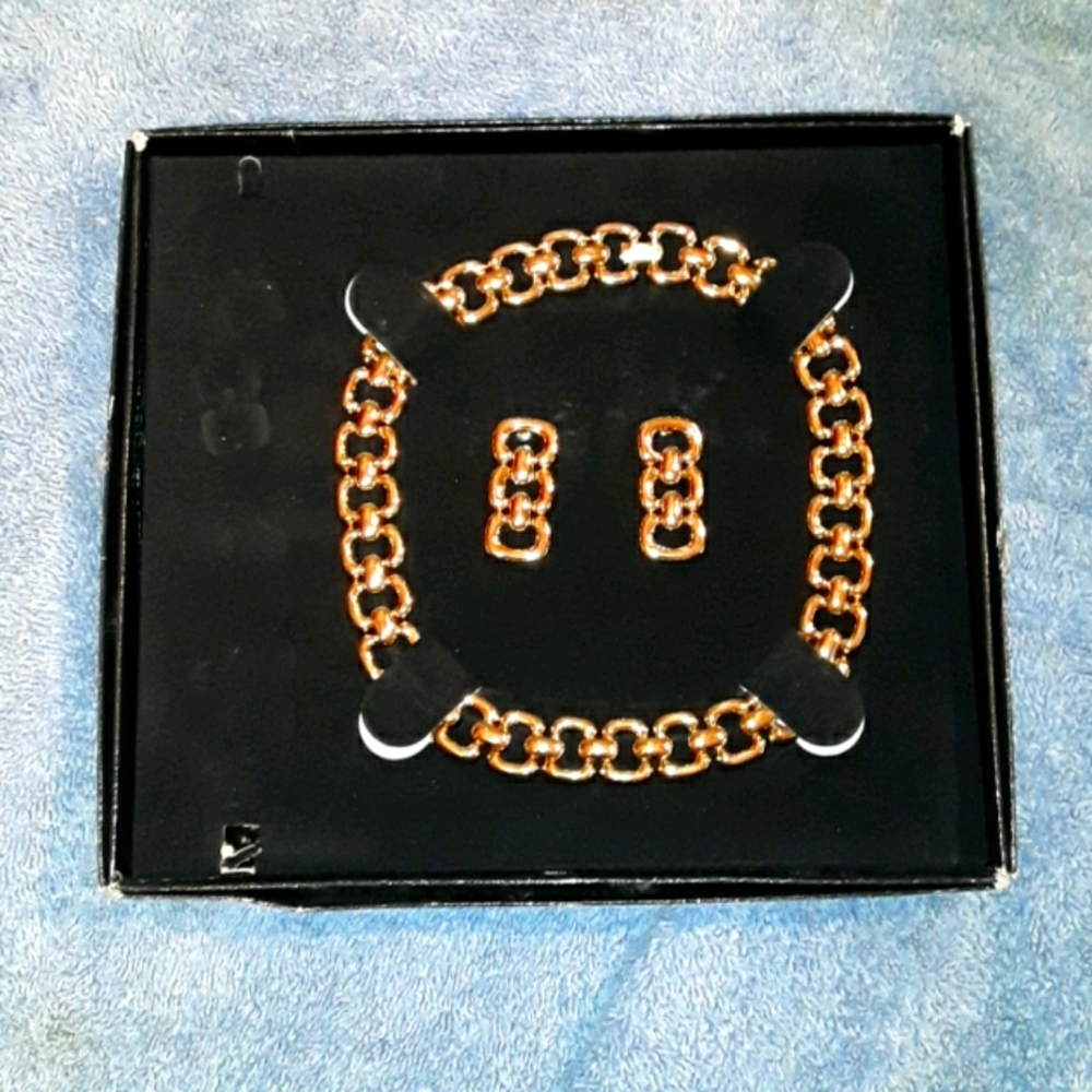 Gold Necklace & Earrings